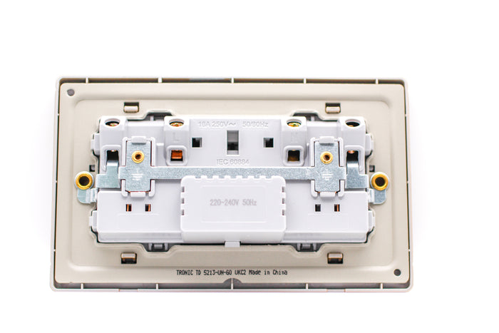 Universal Twin Socket